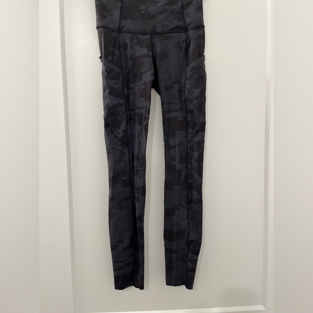 Like New Black Camo Lycra Lululemon Leggings!!!